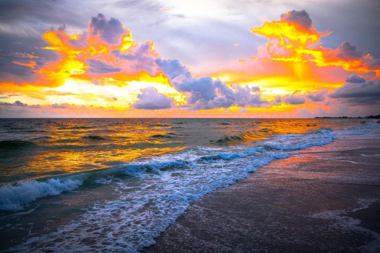 Anna Maria Island Beach Waves Bradenton Beach Esterno foto
